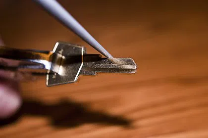 Avon MA Locksmith Store Avon, MA 508-469-9115 - broken-key-extraction